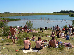  [Billede: Badesøen på Roskilde Festival 2006]